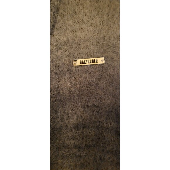 Bakyarder Sweater - Picture 3 of 4